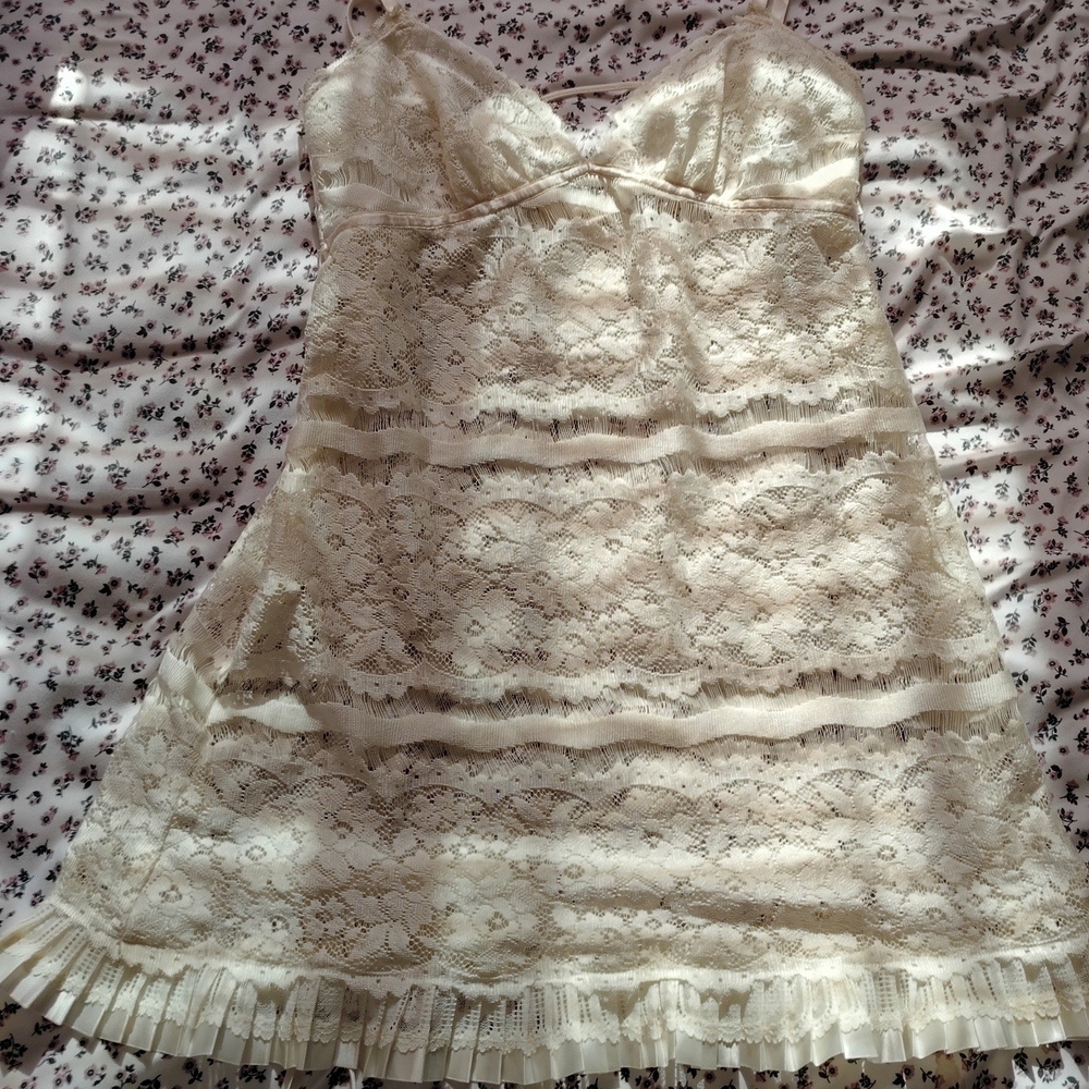Diane Samandi Cream Lace Tie Back Mini Dress Never Worn